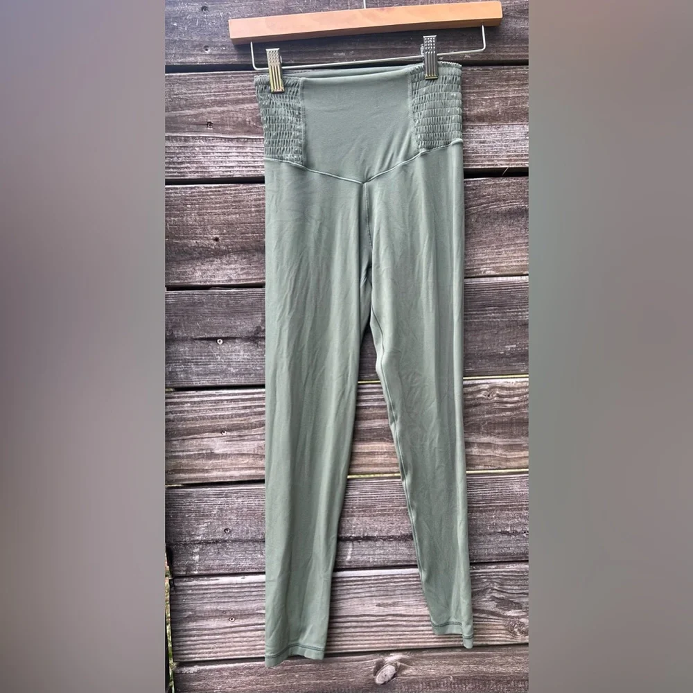 Aerie & Victoria’s Secret Sport Workout Set Sage Green Leopard Print Pockets - Picture 3 of 16